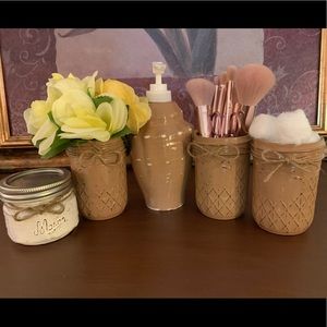 6 Piece rustic farmhouse mason jar bathroom set.